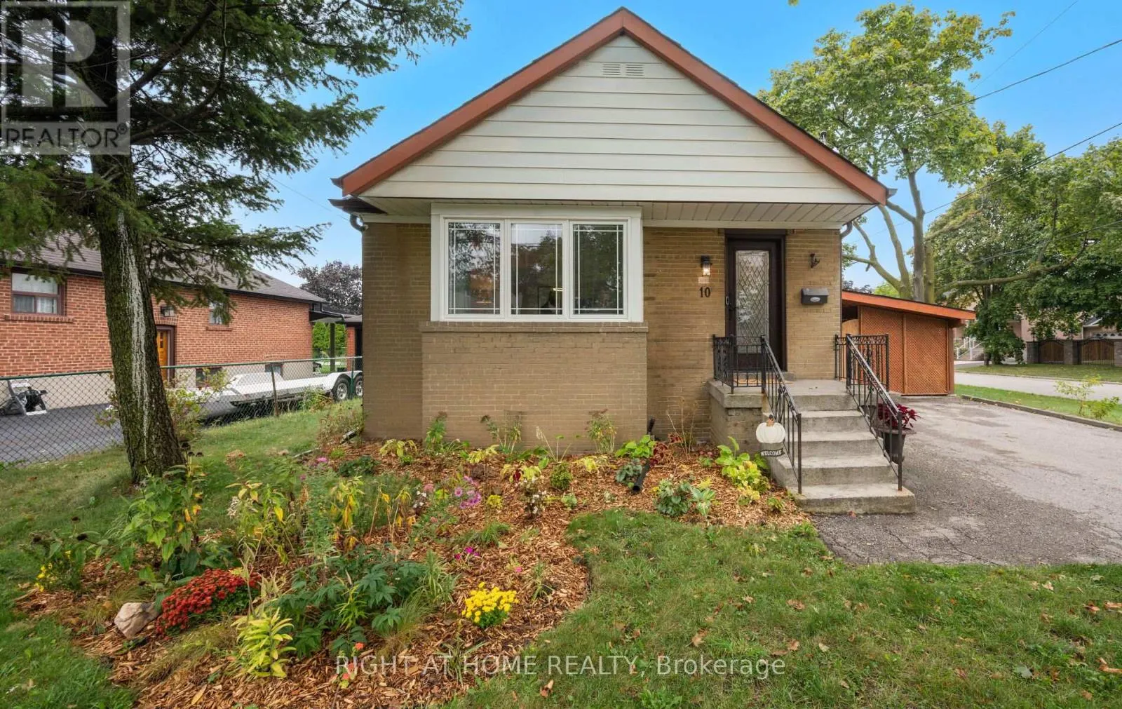 10 LADY YORK AVENUE