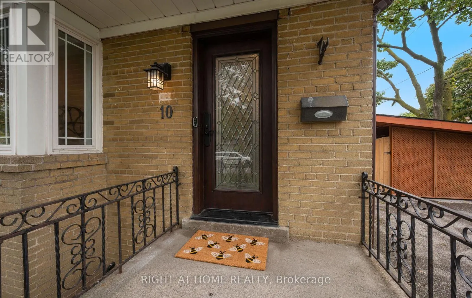 10 LADY YORK AVENUE