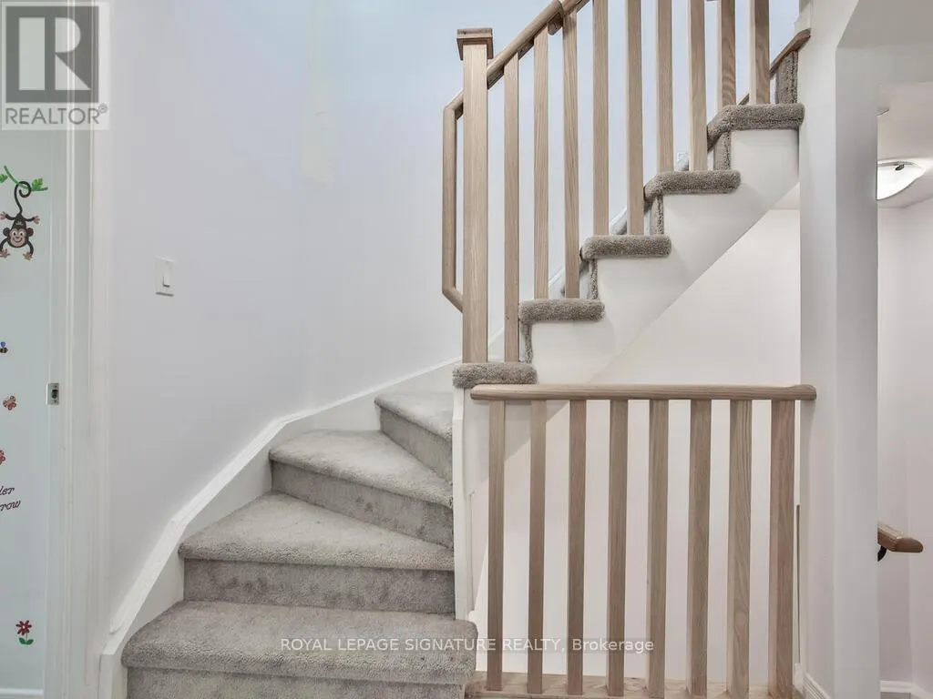 232 - 7 APPLEWOOD LANE