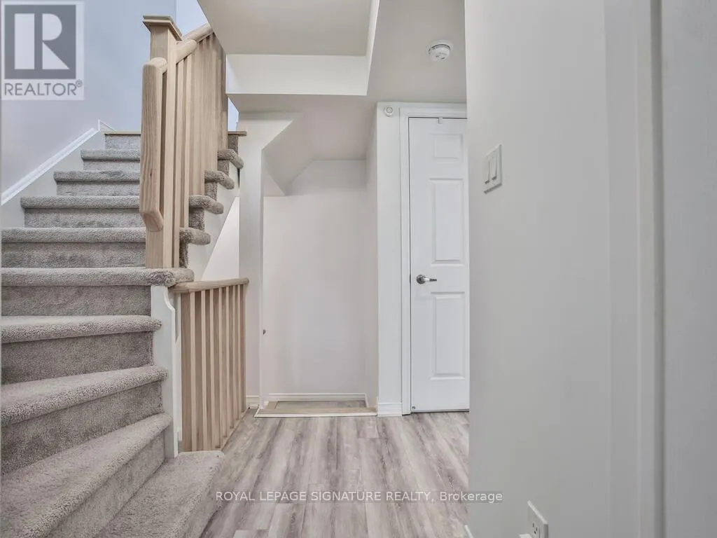 232 - 7 APPLEWOOD LANE