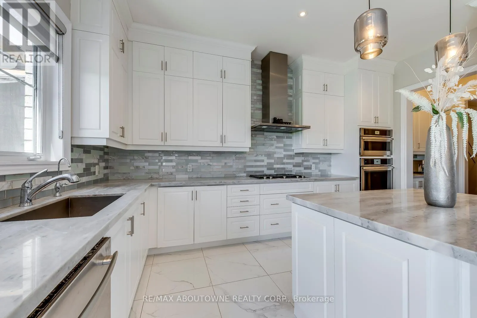 19 RAINDROP TERRACE