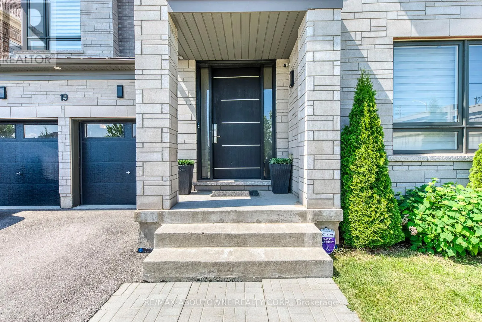 19 RAINDROP TERRACE