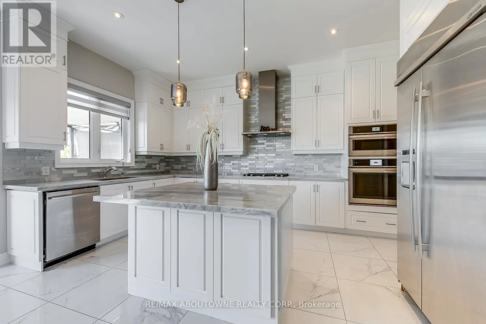 19 RAINDROP TERRACE