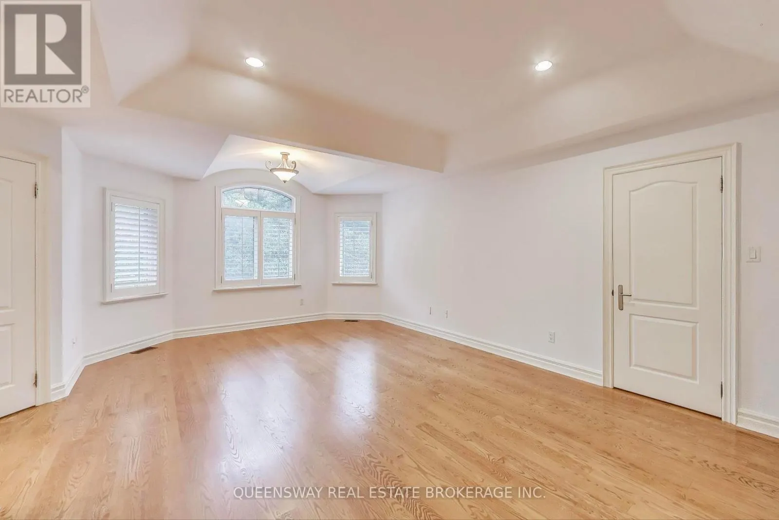 1371 CHRISEDEN DRIVE
