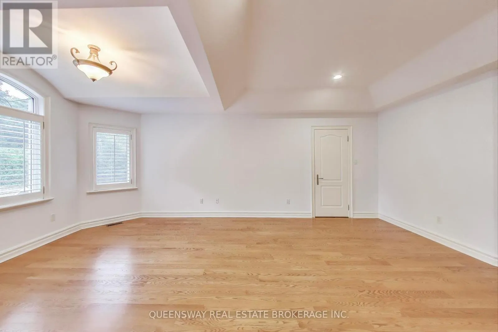 1371 CHRISEDEN DRIVE