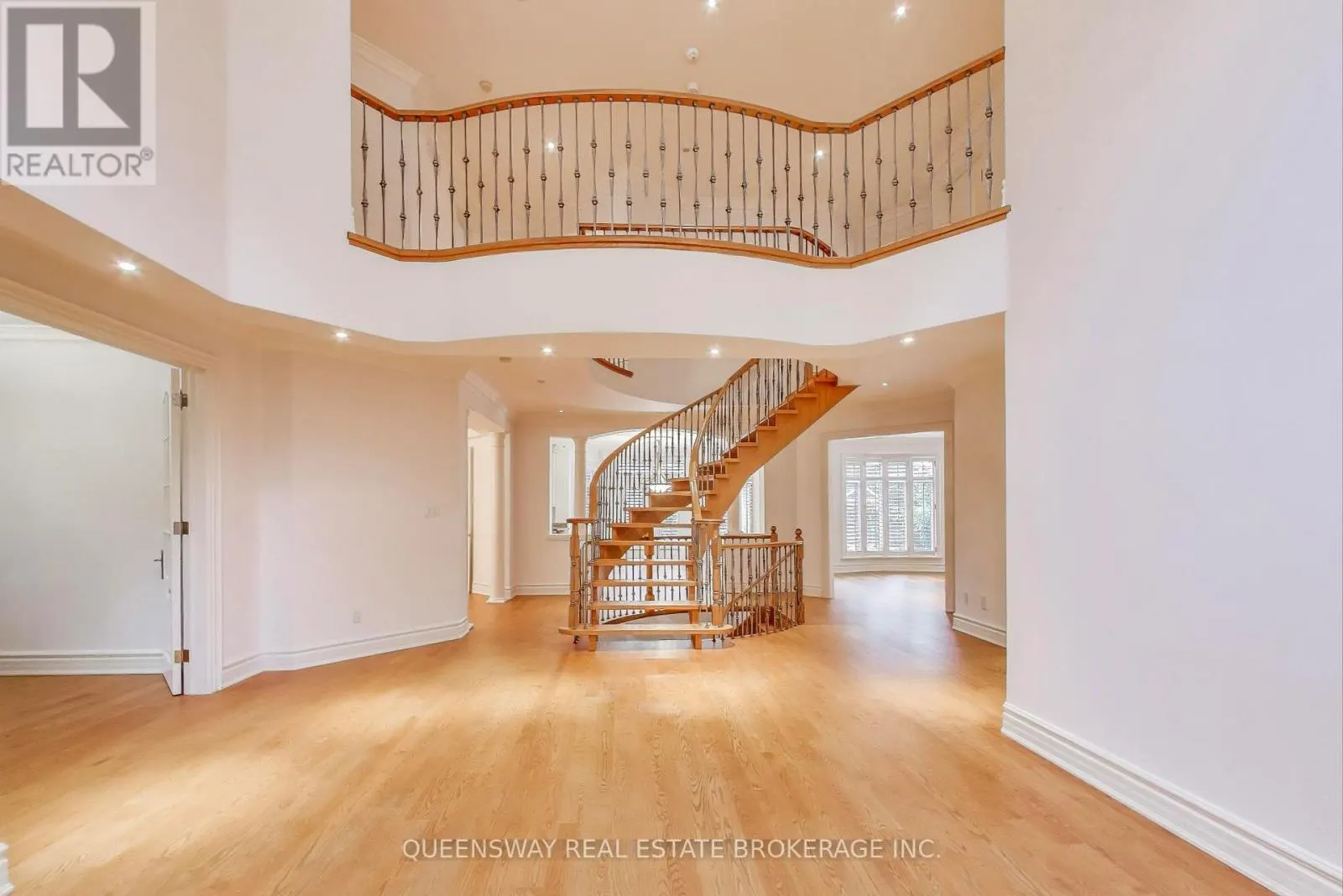1371 CHRISEDEN DRIVE