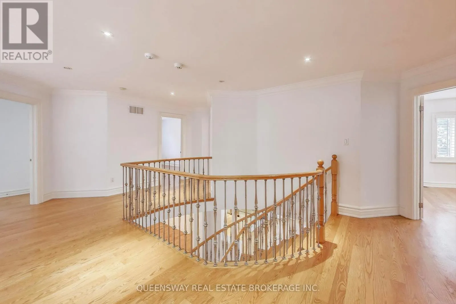 1371 CHRISEDEN DRIVE