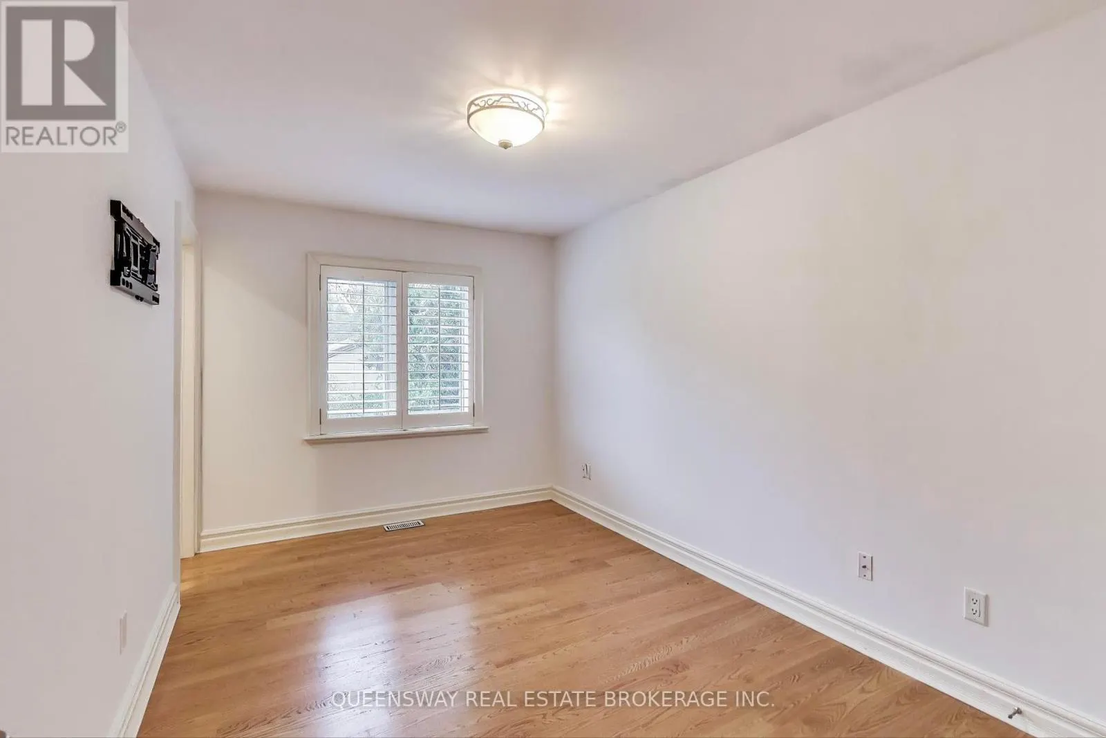 1371 CHRISEDEN DRIVE