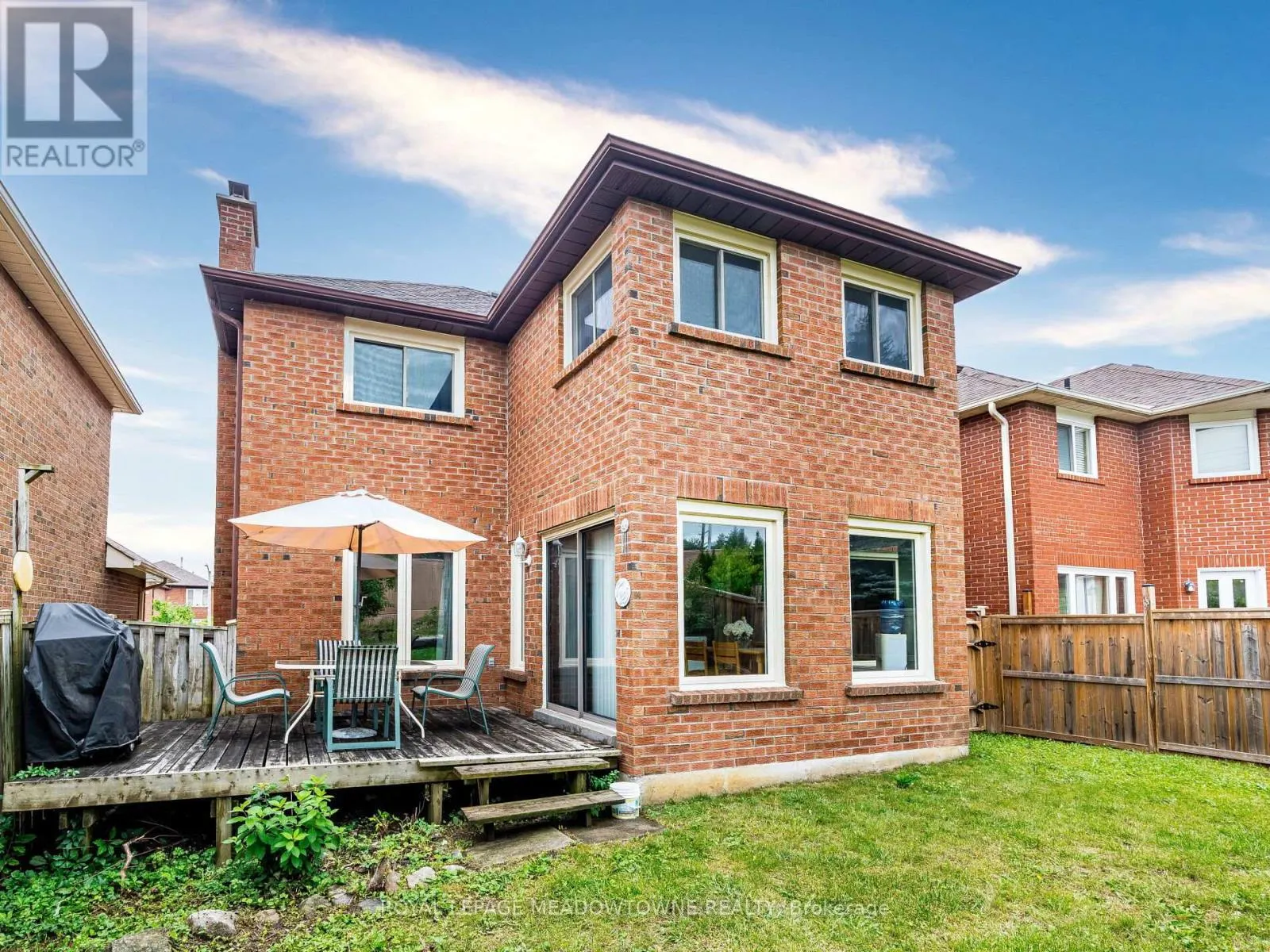 40 LORD SIMCOE DRIVE