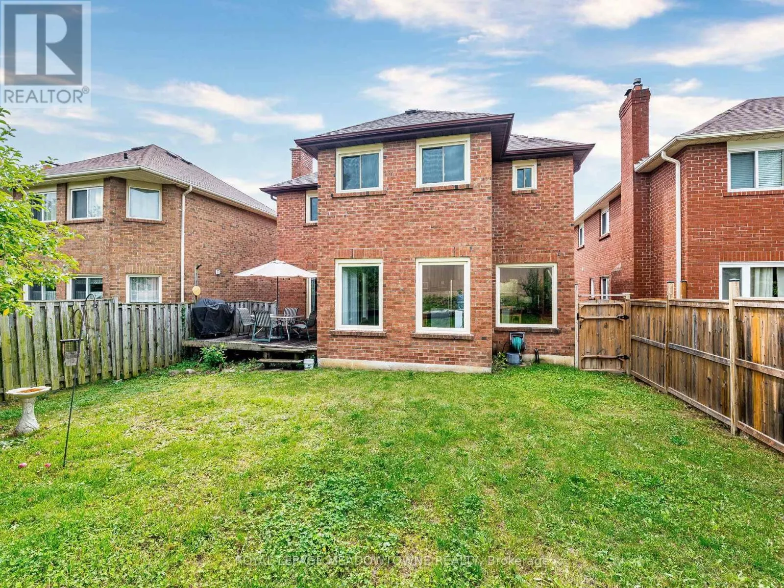40 LORD SIMCOE DRIVE