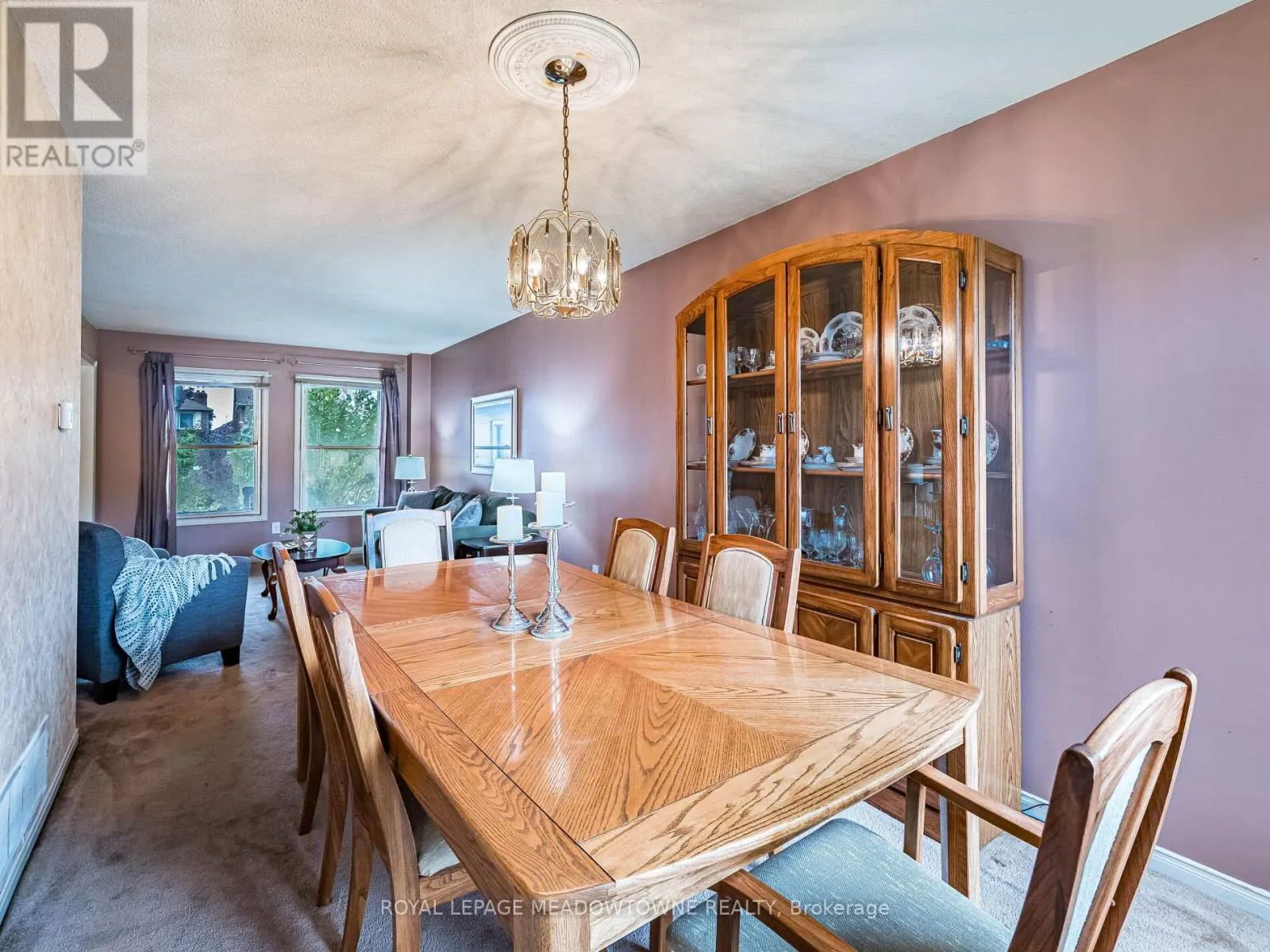 40 LORD SIMCOE DRIVE
