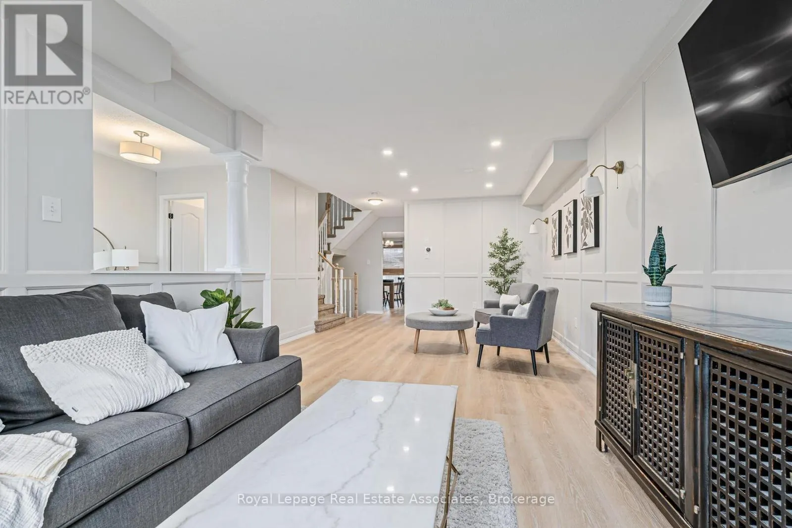 17 SNOWBERRY CRESCENT