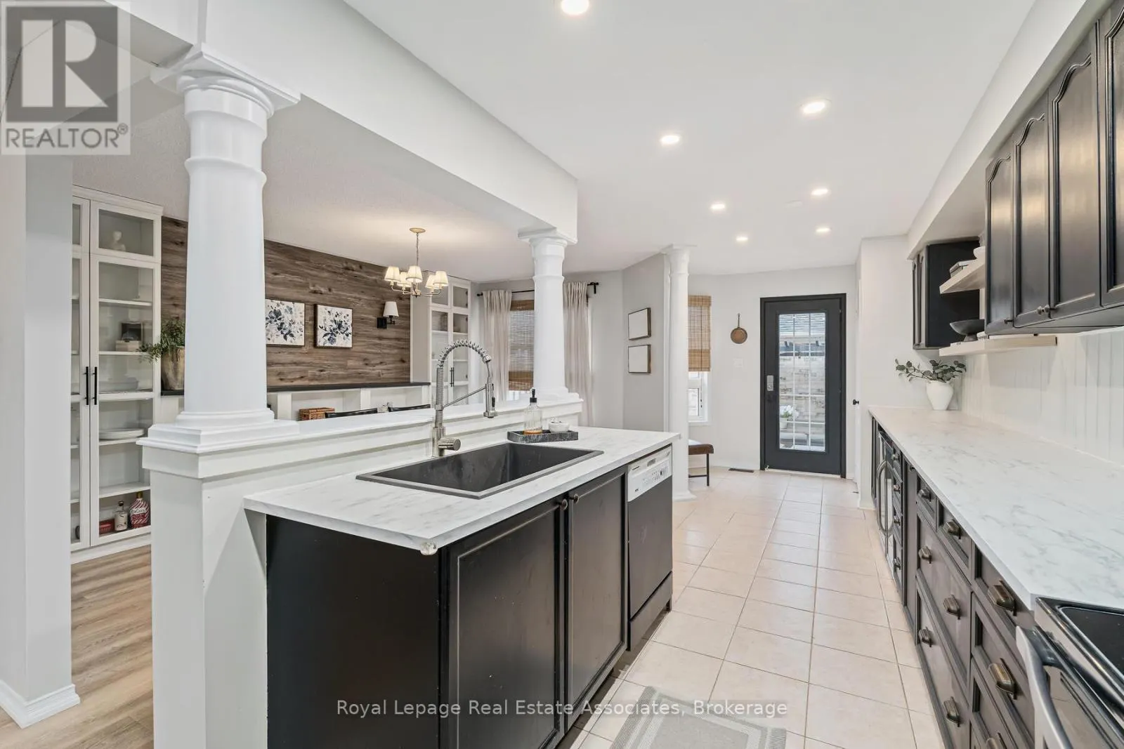 17 SNOWBERRY CRESCENT