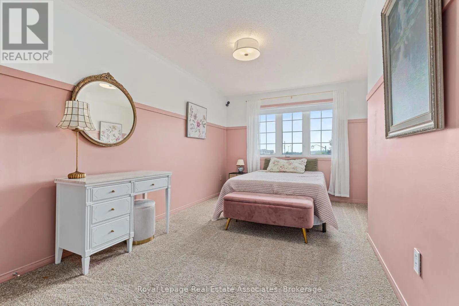 17 SNOWBERRY CRESCENT