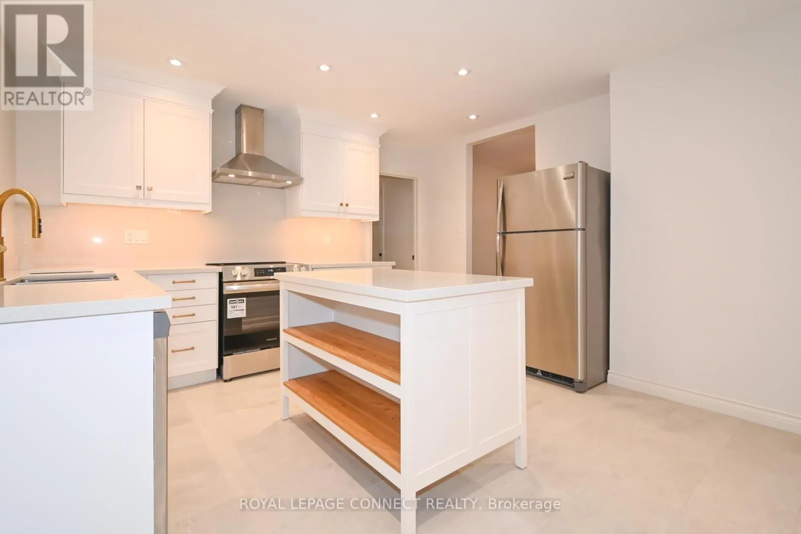 MAIN LEVEL - 28 JOHN LINDSAY COURT