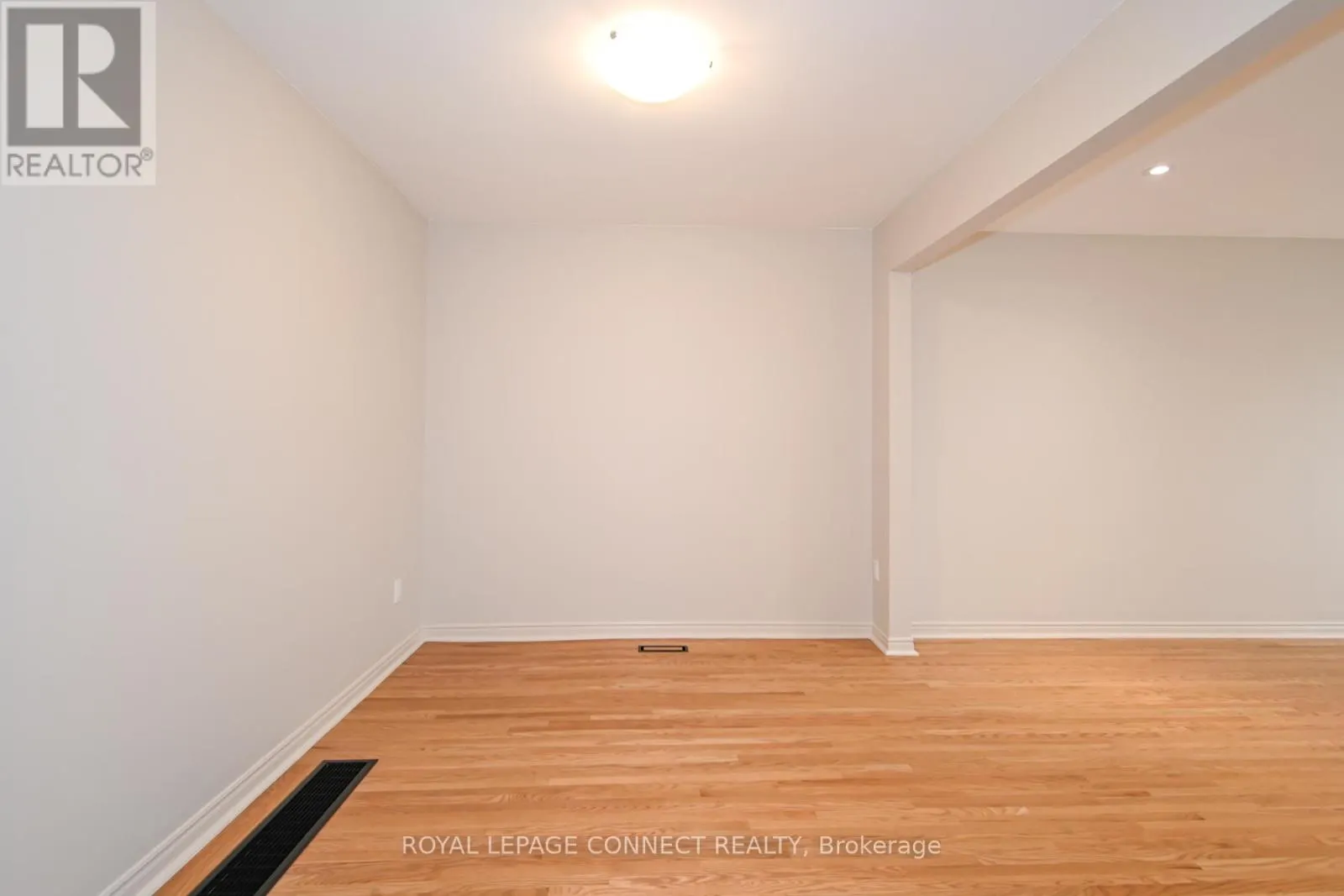 MAIN LEVEL - 28 JOHN LINDSAY COURT