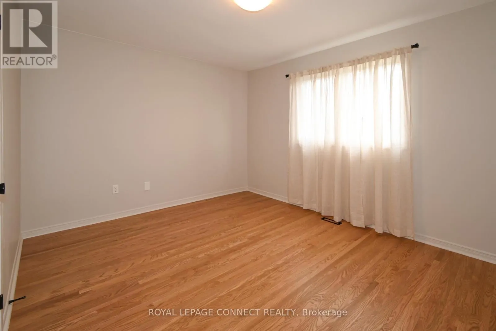 MAIN LEVEL - 28 JOHN LINDSAY COURT