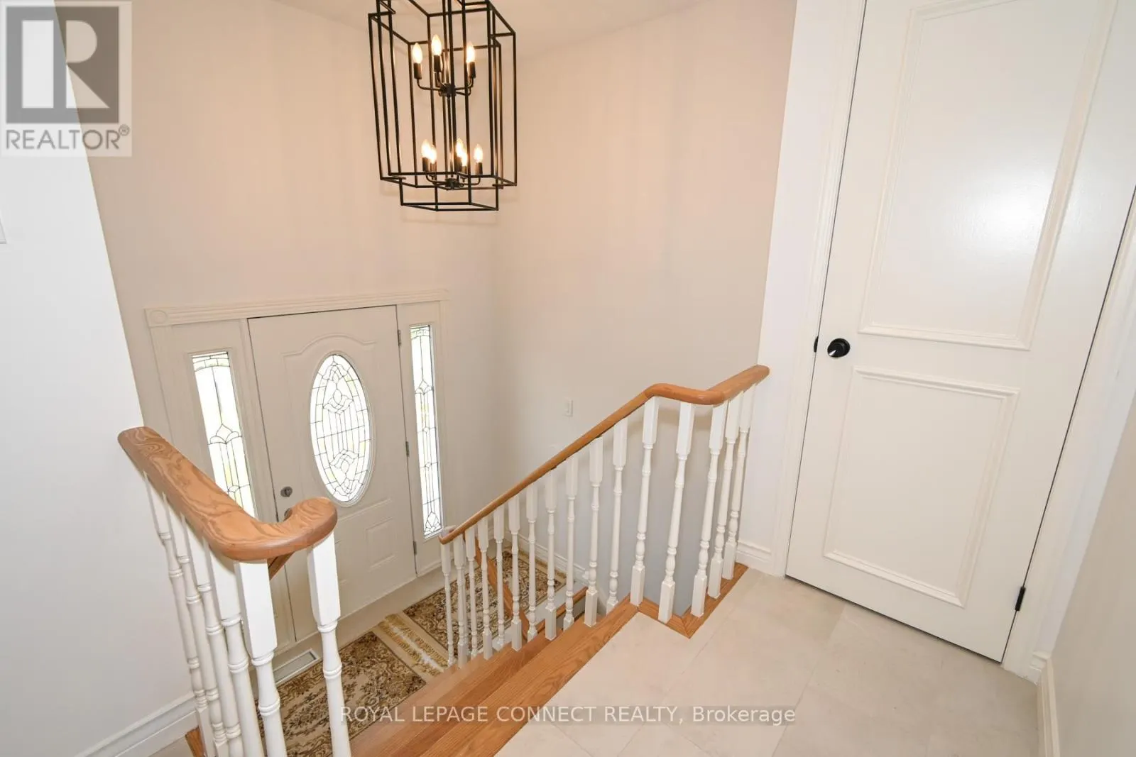 MAIN LEVEL - 28 JOHN LINDSAY COURT