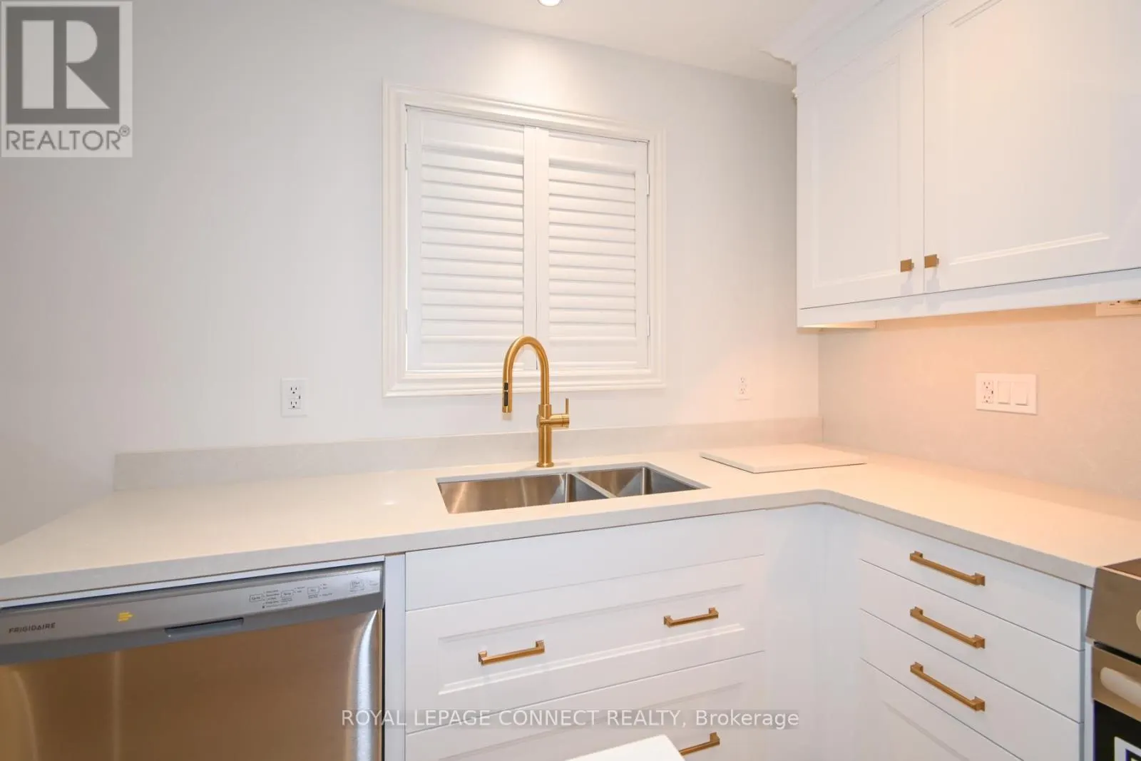 MAIN LEVEL - 28 JOHN LINDSAY COURT
