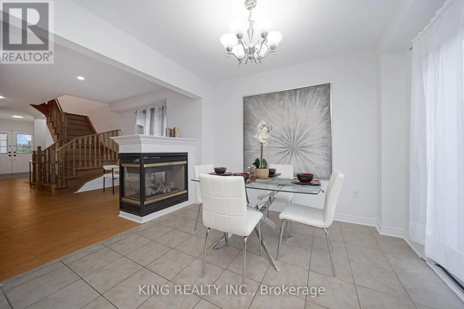 34 DEWRIDGE COURT