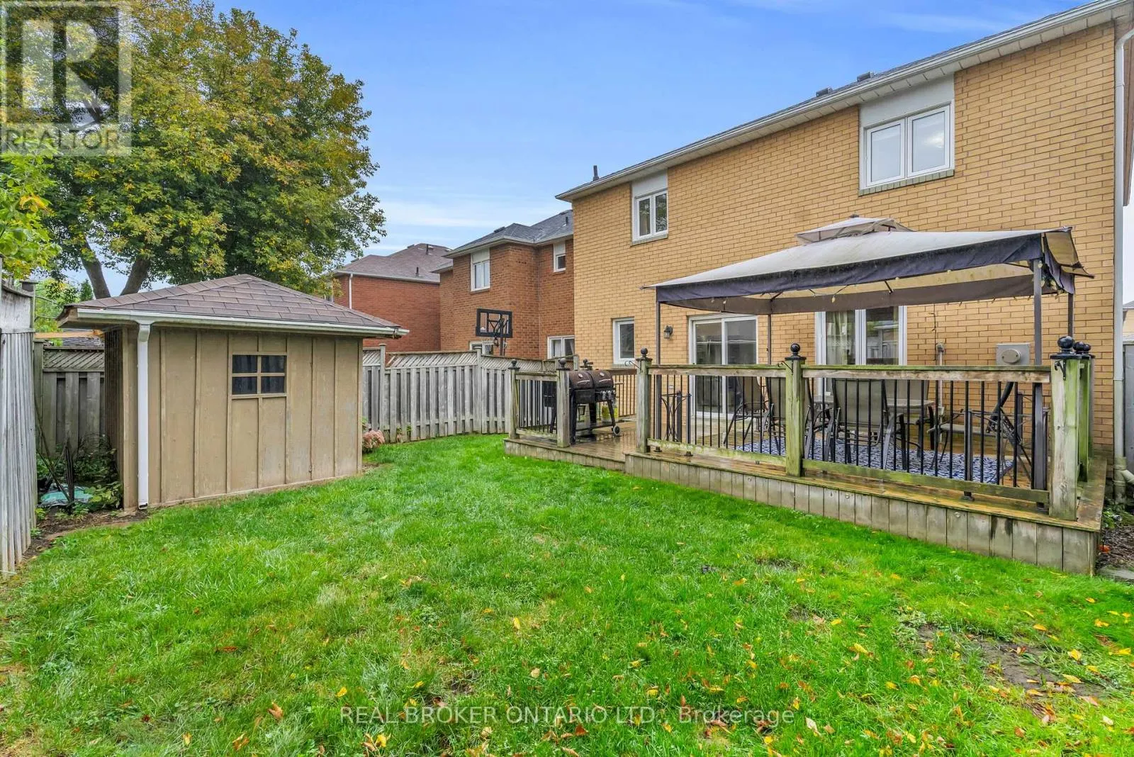 309 HOWARD CRESCENT