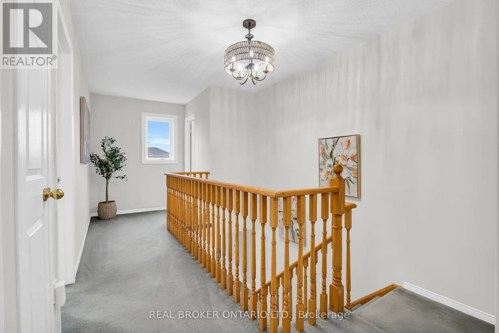 309 HOWARD CRESCENT