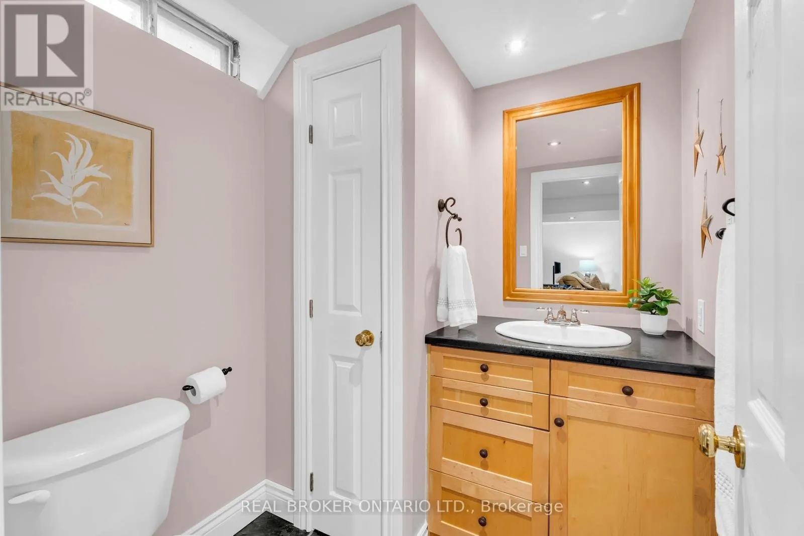 309 HOWARD CRESCENT