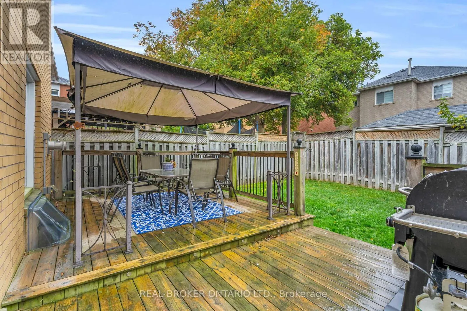 309 HOWARD CRESCENT
