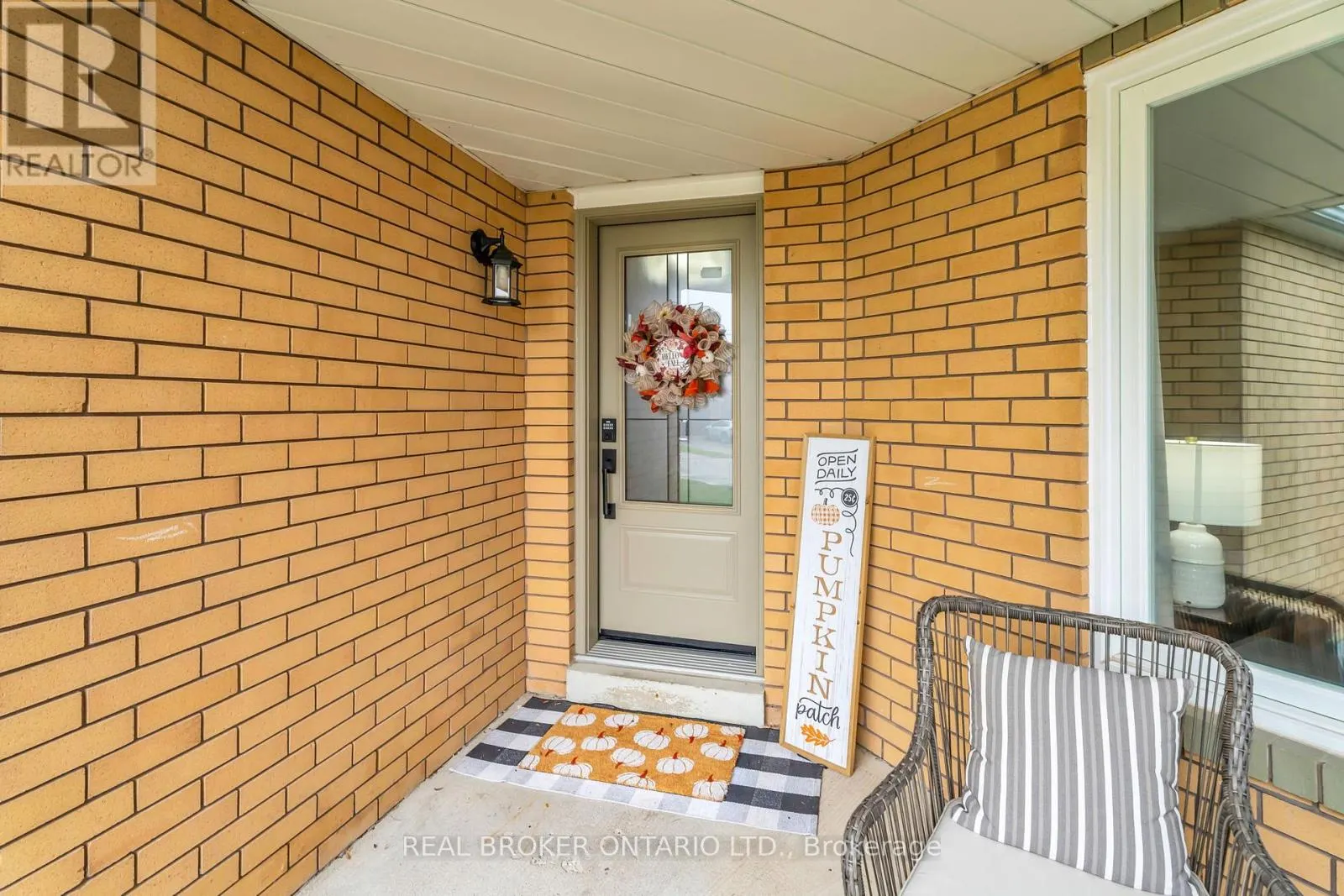 309 HOWARD CRESCENT