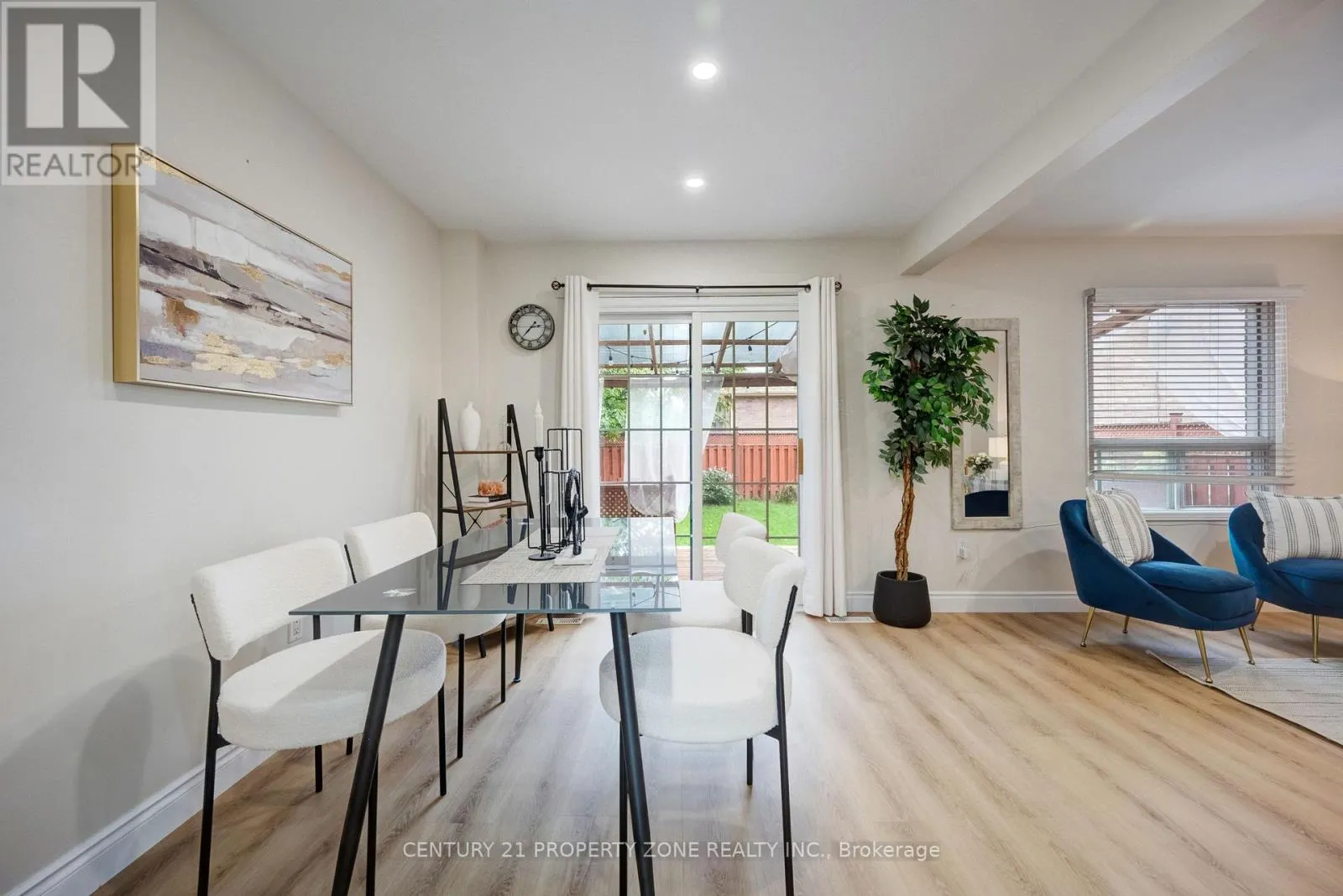 2 CORTEZ COURT