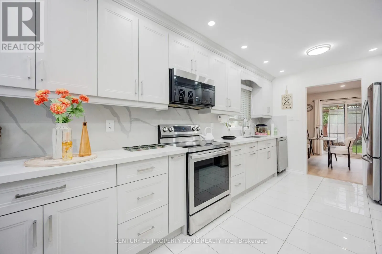 2 CORTEZ COURT