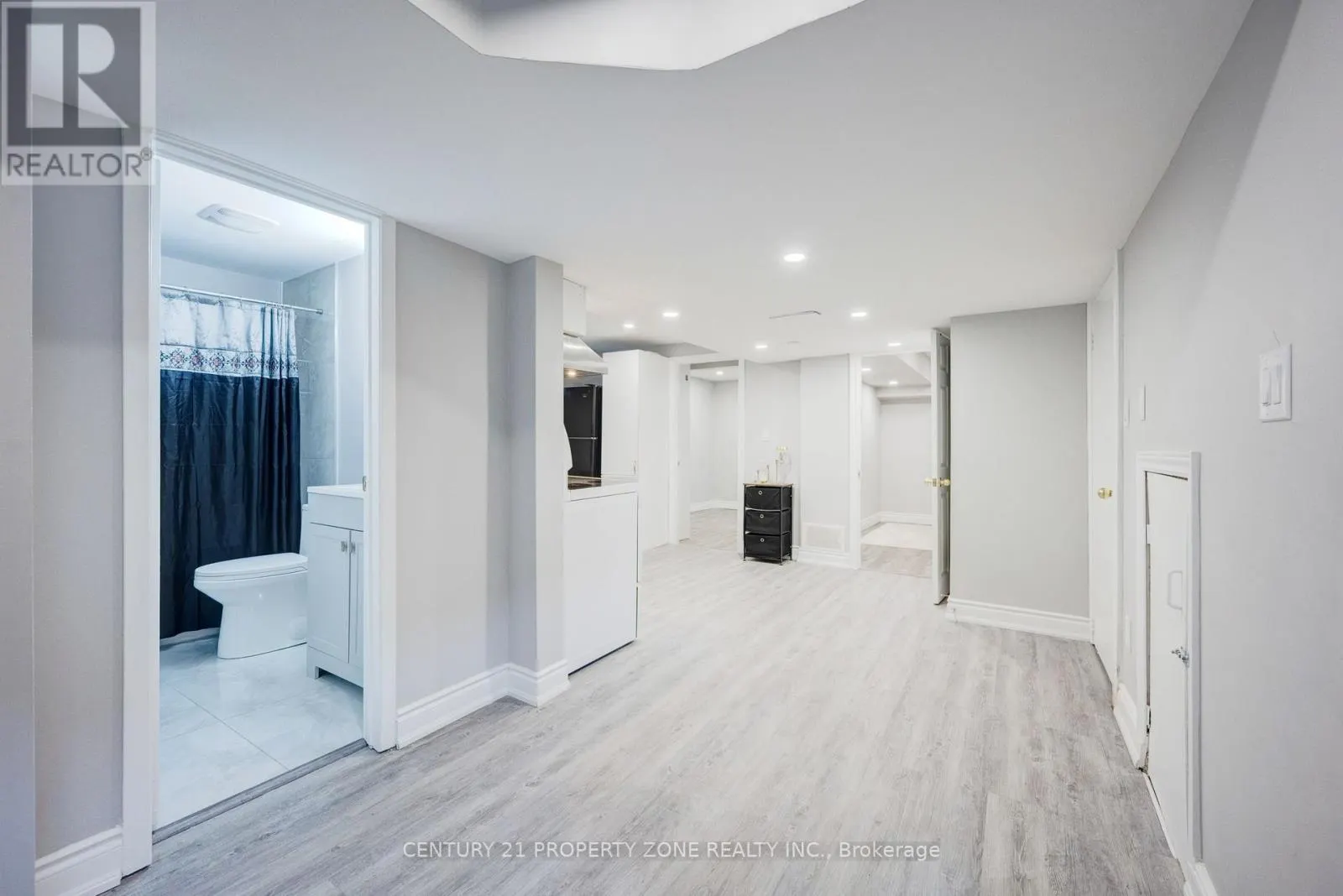 2 CORTEZ COURT