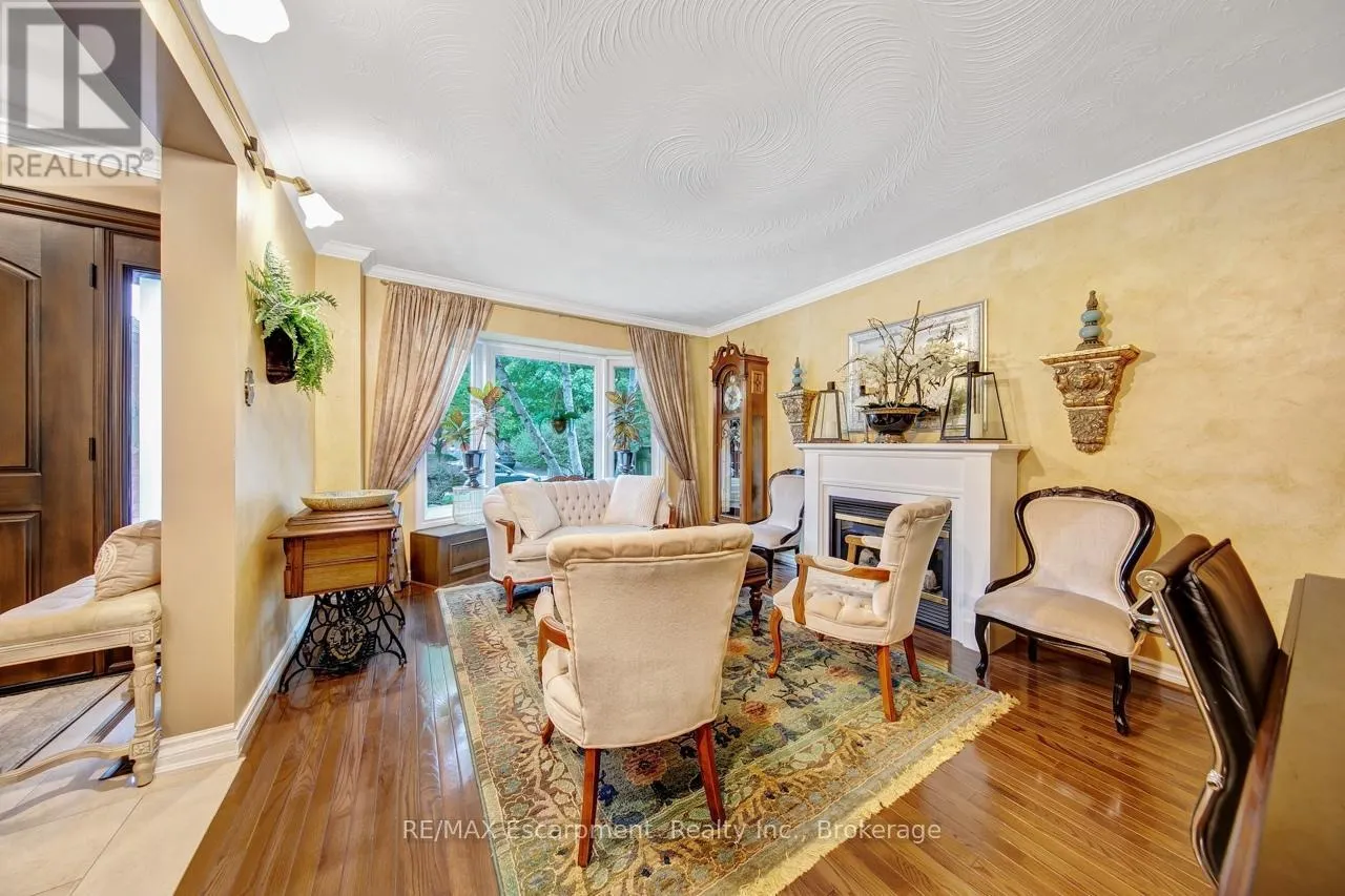 2029 BANBURY CRESCENT