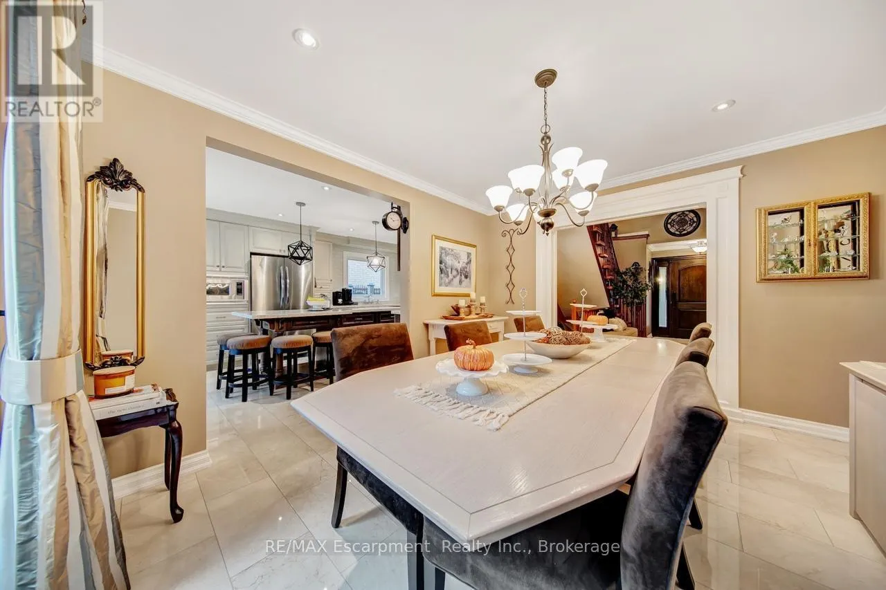 2029 BANBURY CRESCENT