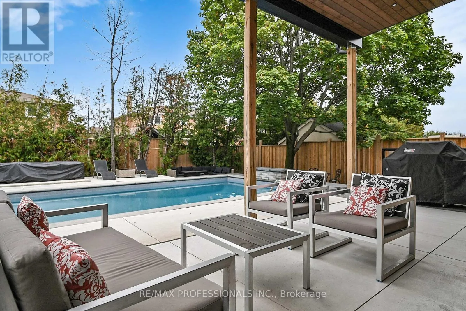 2615 WHALEY DRIVE