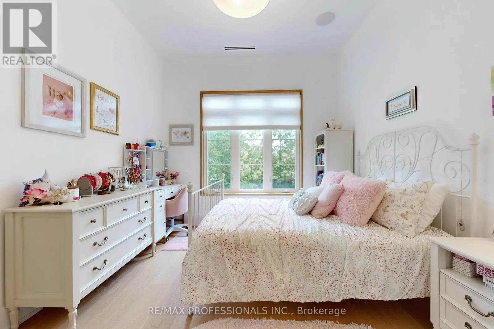 2615 WHALEY DRIVE