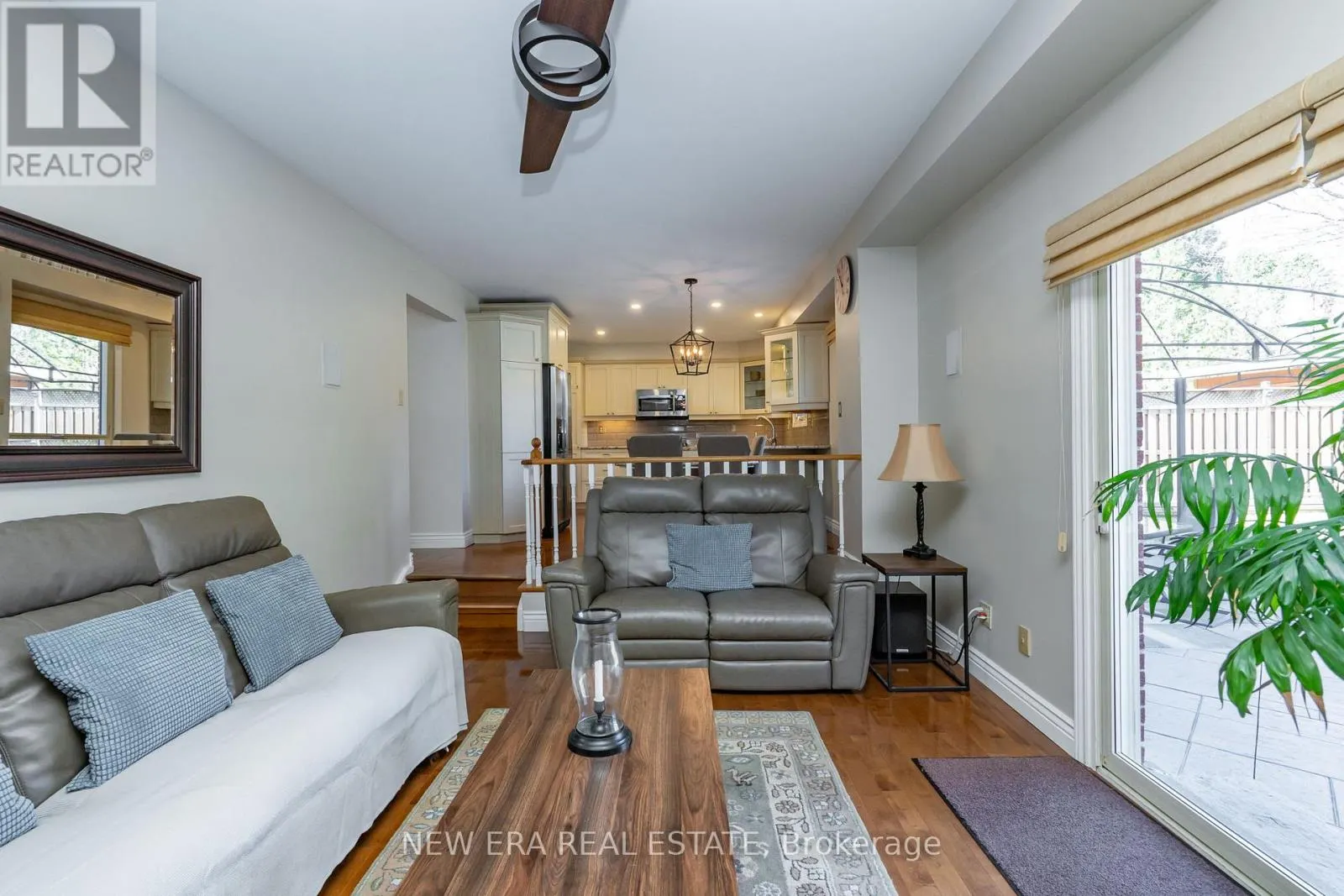 6 CAIRNMORE COURT