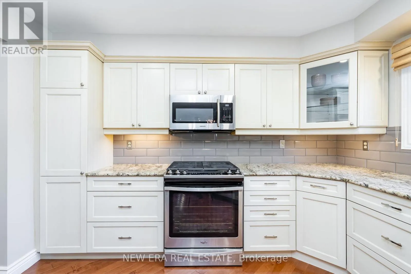 6 CAIRNMORE COURT