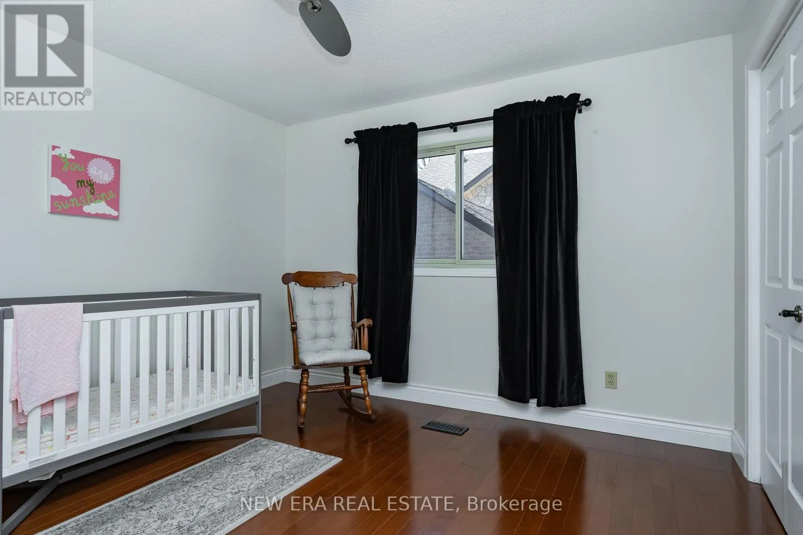 6 CAIRNMORE COURT