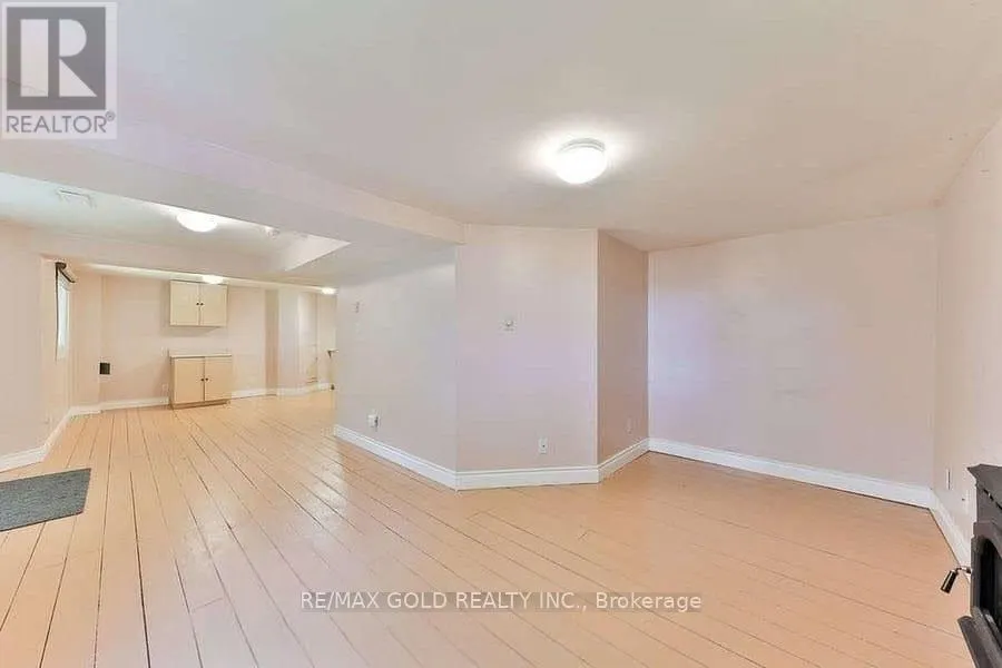 5275 THORNWOOD DRIVE