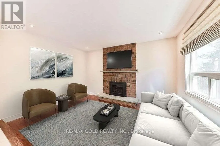 5275 THORNWOOD DRIVE