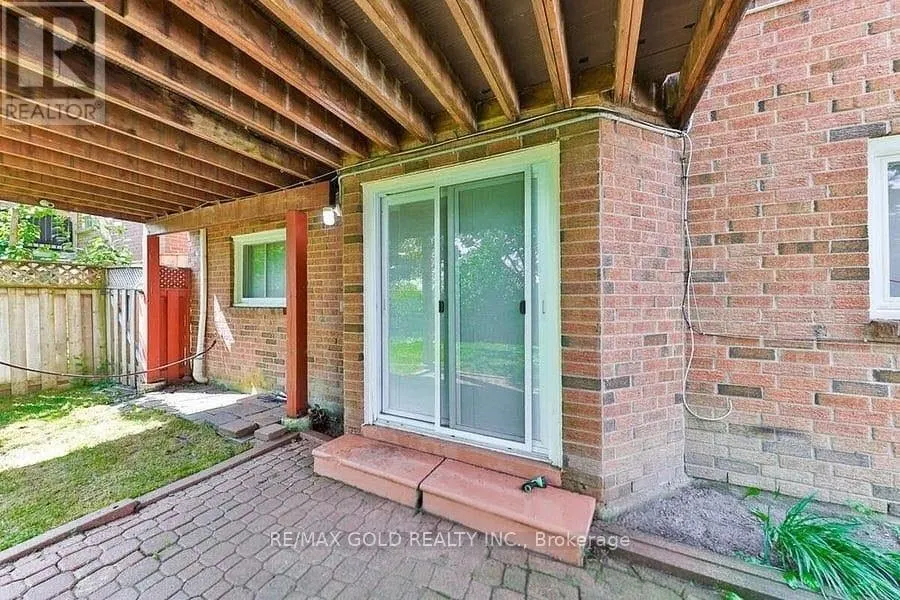 5275 THORNWOOD DRIVE