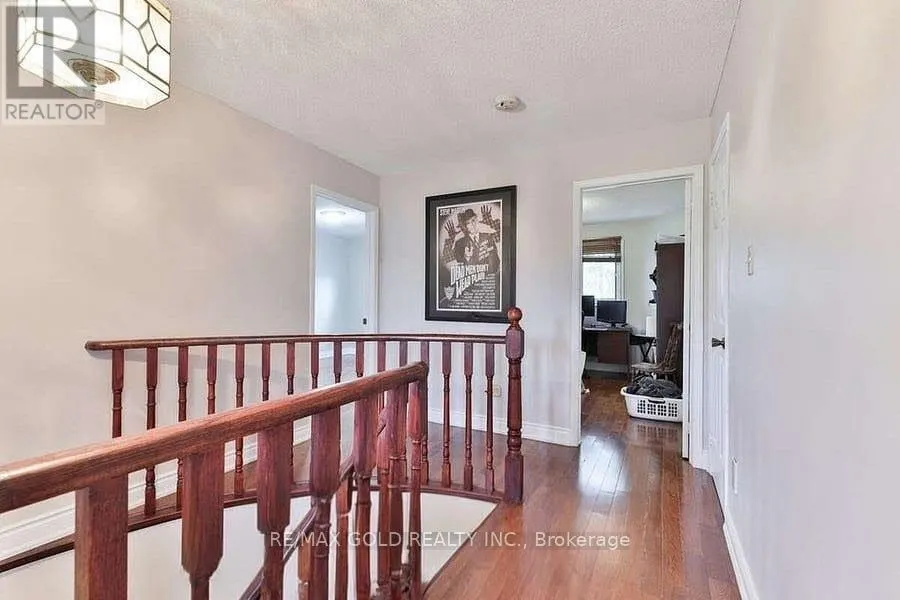 5275 THORNWOOD DRIVE