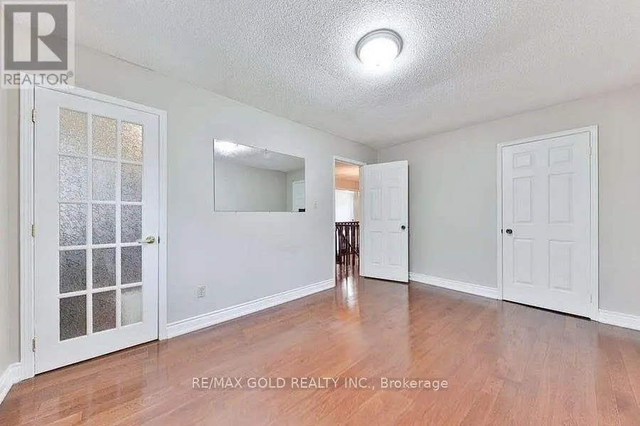 5275 THORNWOOD DRIVE