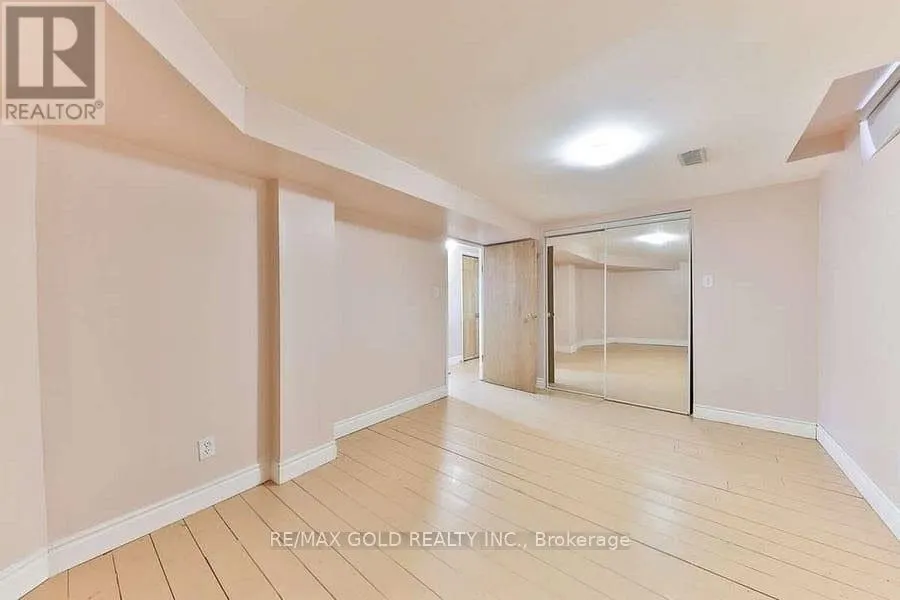 5275 THORNWOOD DRIVE