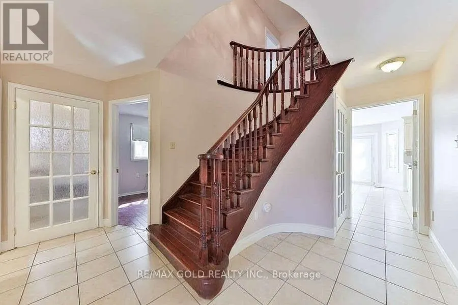 5275 THORNWOOD DRIVE