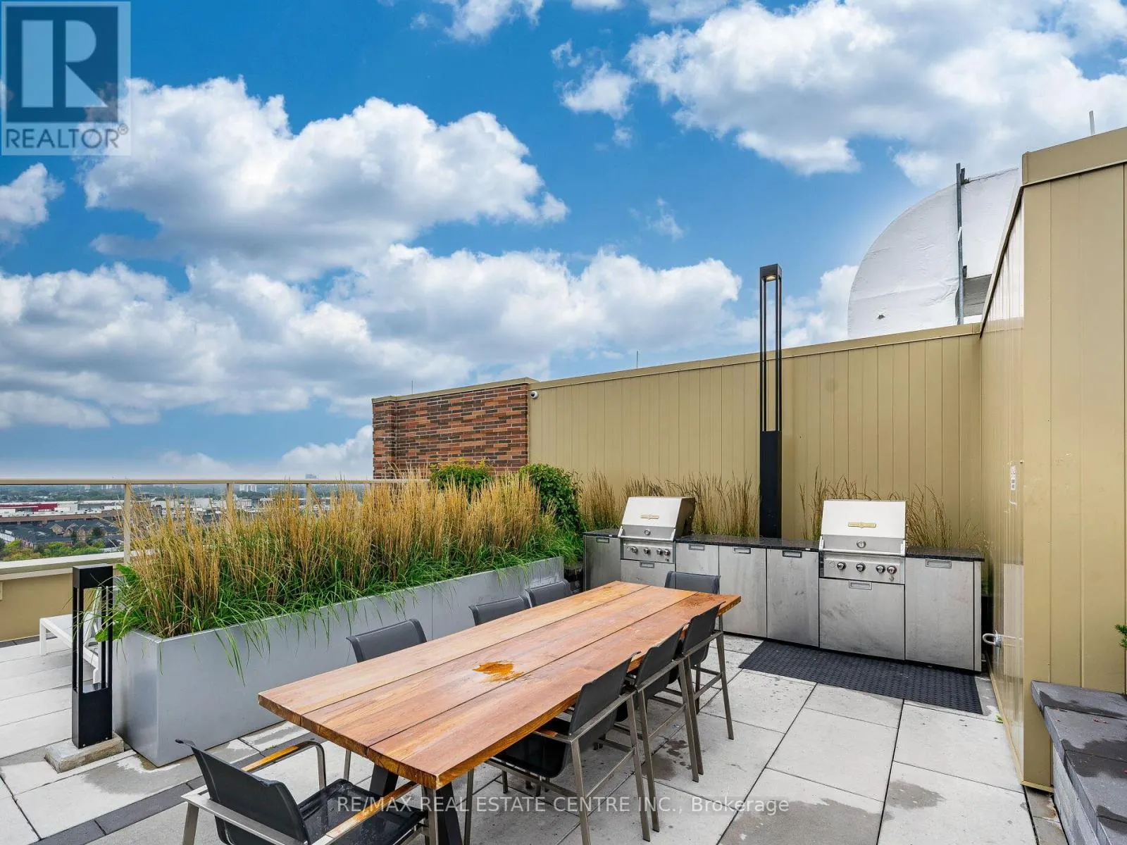 429 - 1787 ST CLAIR AVENUE W