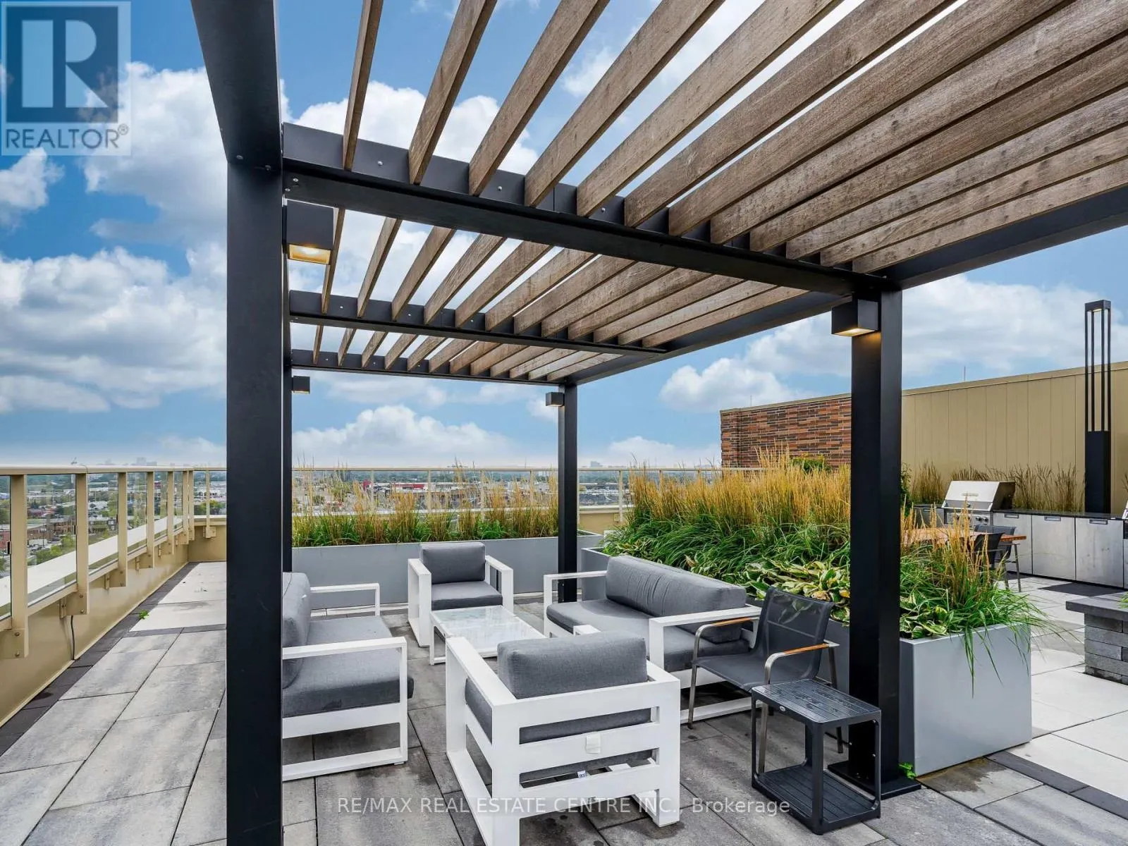 429 - 1787 ST CLAIR AVENUE W