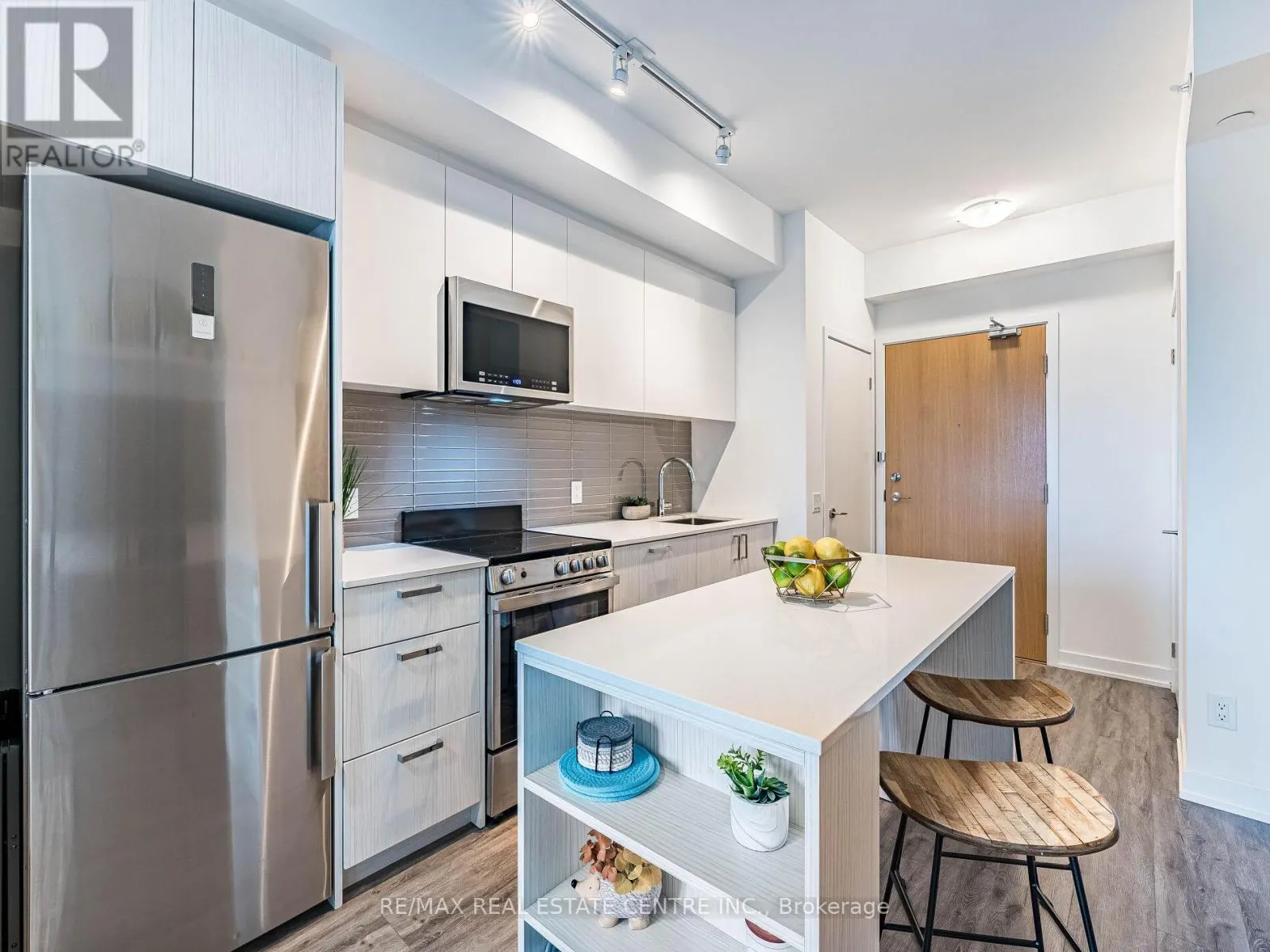 429 - 1787 ST CLAIR AVENUE W