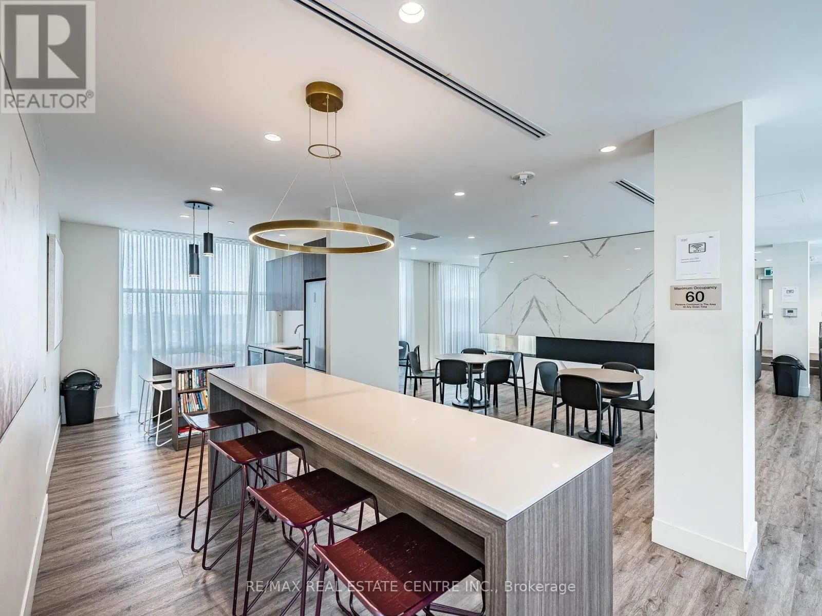 429 - 1787 ST CLAIR AVENUE W